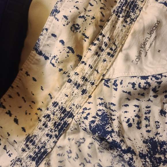 Calvin Klein Jeans Button Up Shirt | Casual | Short Sleeve | White/Blue | Medium - Picture 10 of 10